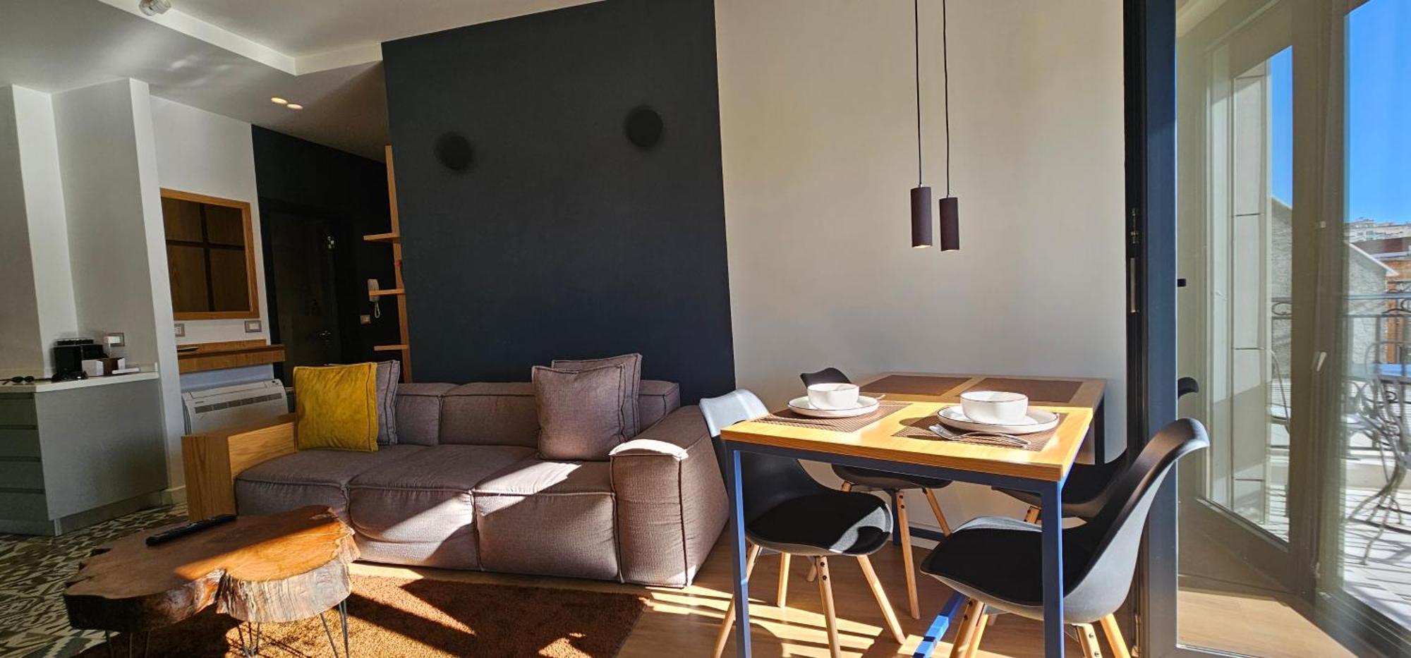 Apartment Tam Serviced Mozart Center *